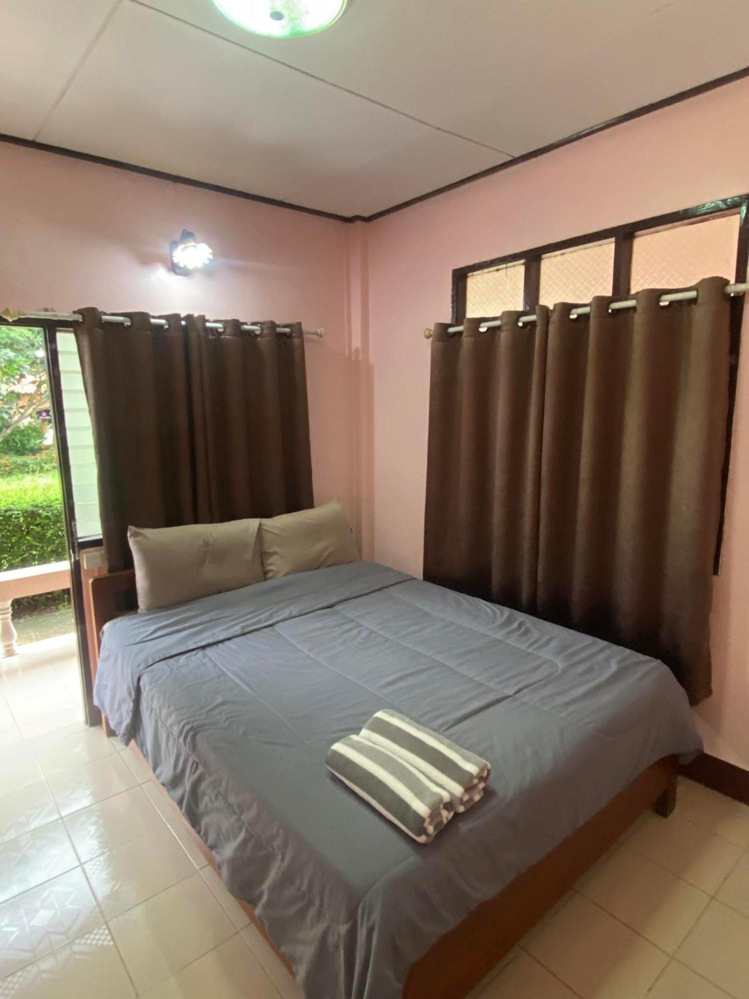 โพธิ์ทองริมทุ่ง Pothong Rimtung Hotel Fang Dış mekan fotoğraf