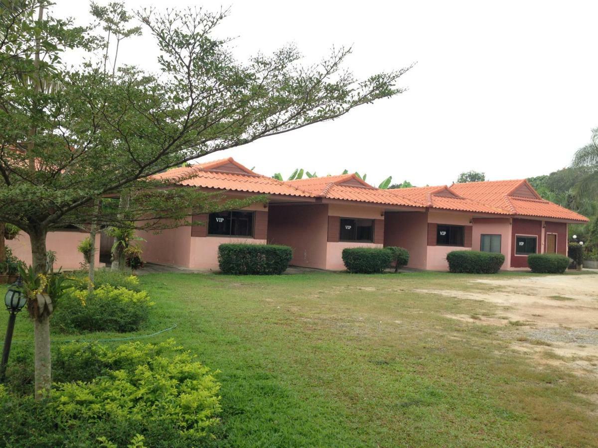 โพธิ์ทองริมทุ่ง Pothong Rimtung Hotel Fang Dış mekan fotoğraf